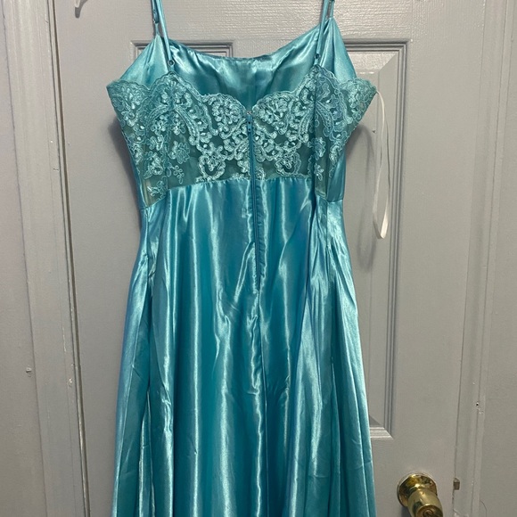 Dress from Windsor maxi - Picture 2 of 3